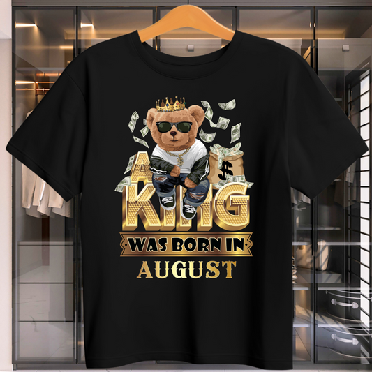 A KING WAS BORN IN AUGUST MENS T-SHIRT