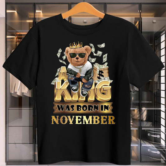 A KING WAS BORN IN NOVEMBER MENS T-SHIRT