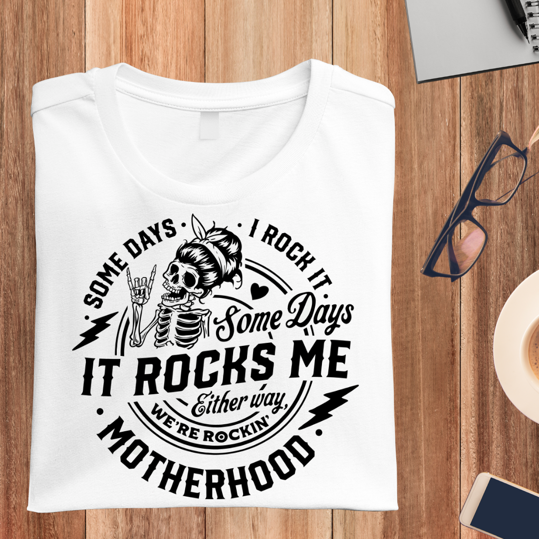 ROCKING MOTHERHOOD T-SHIRT